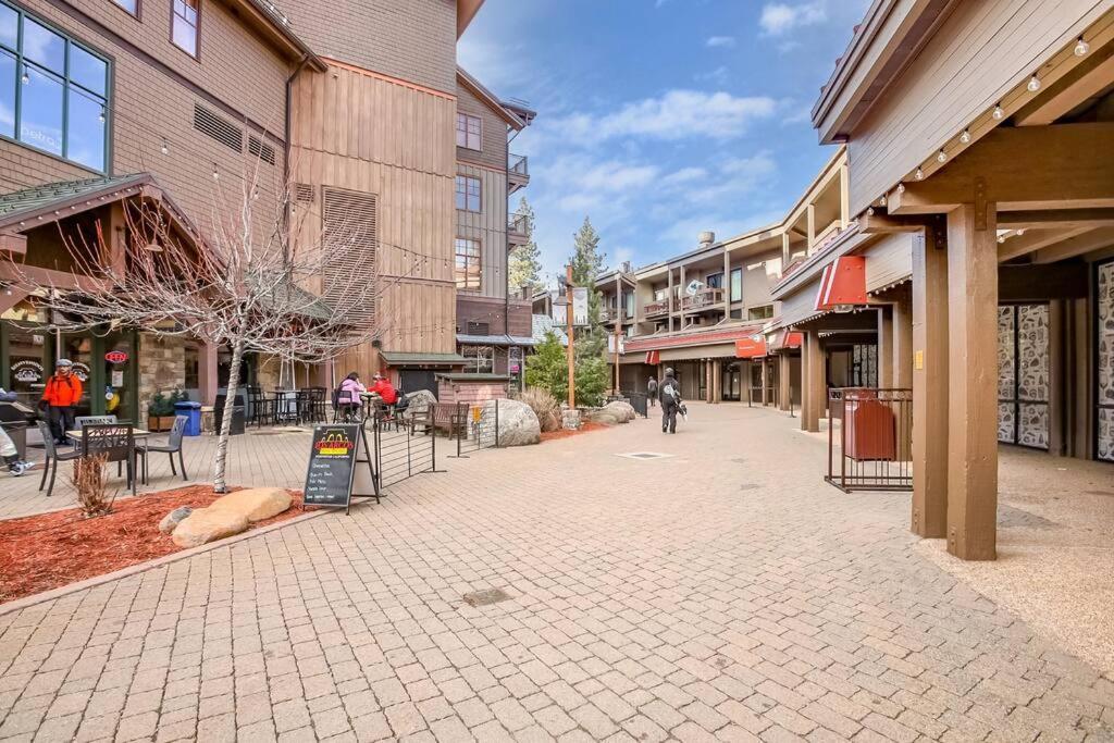 Slope Side Studio In Northstar Village! Truckee Exterior photo