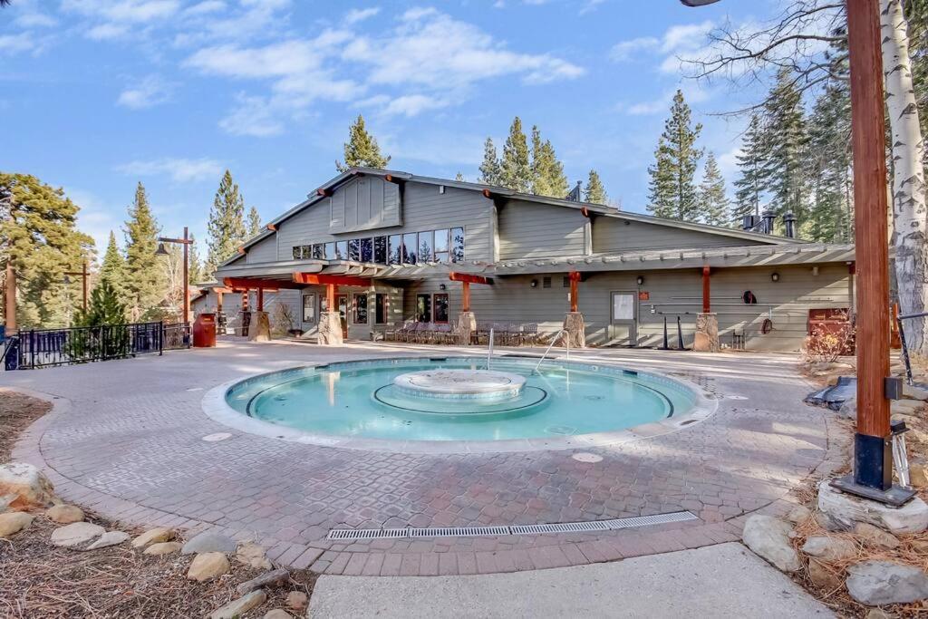 Slope Side Studio In Northstar Village! Truckee Exterior photo